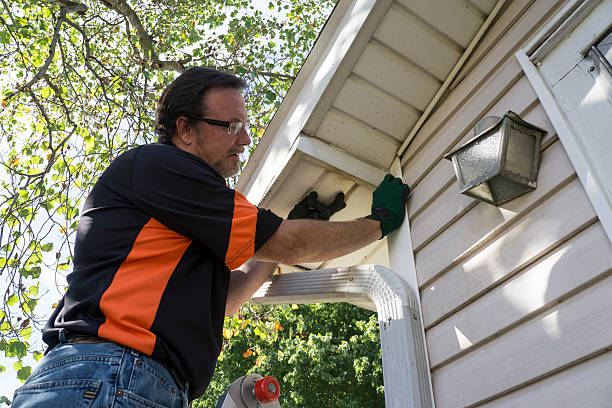 Best Attic Cleanout  in Moss Point, MS